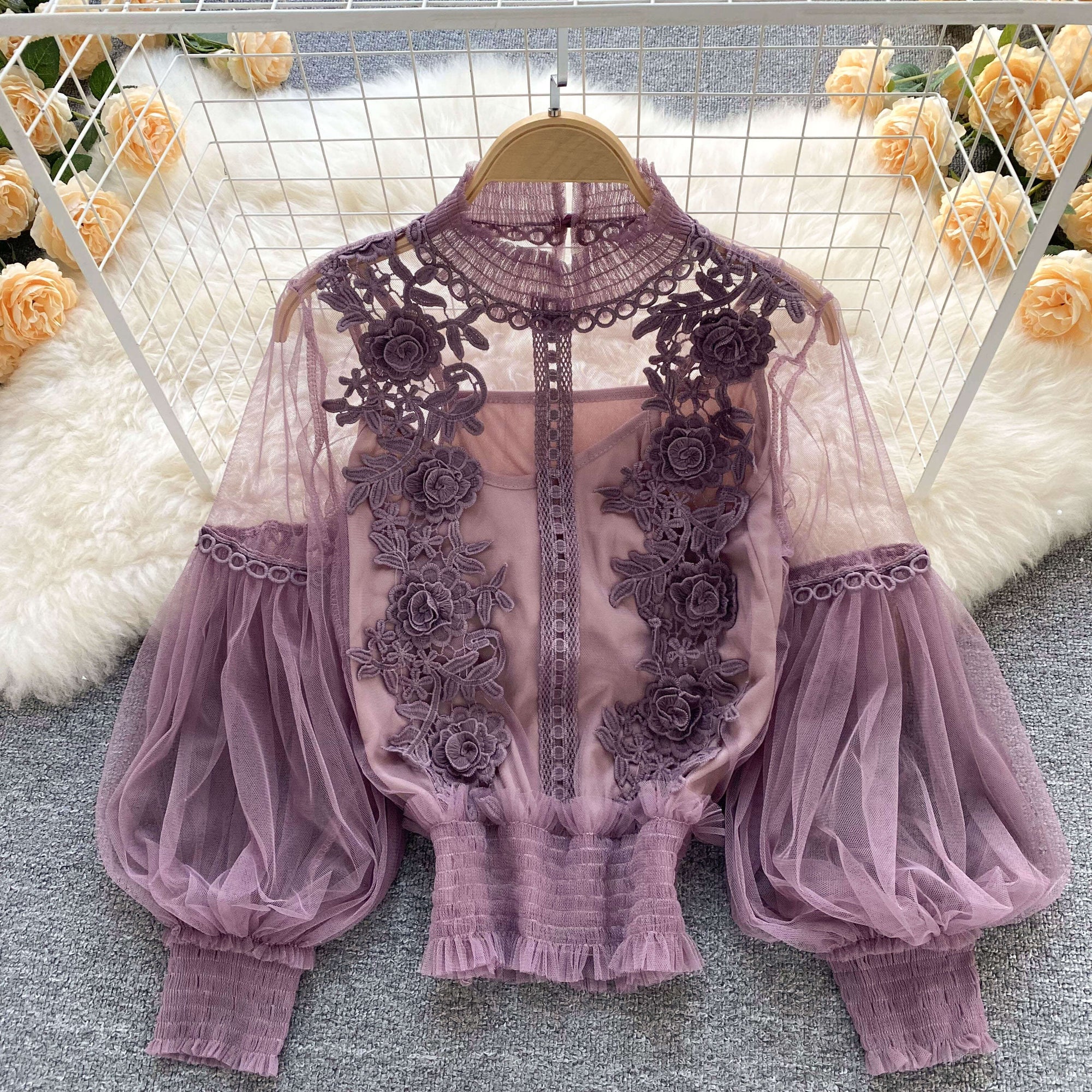 Blouse en Tulle avec Détails Brodés Priene