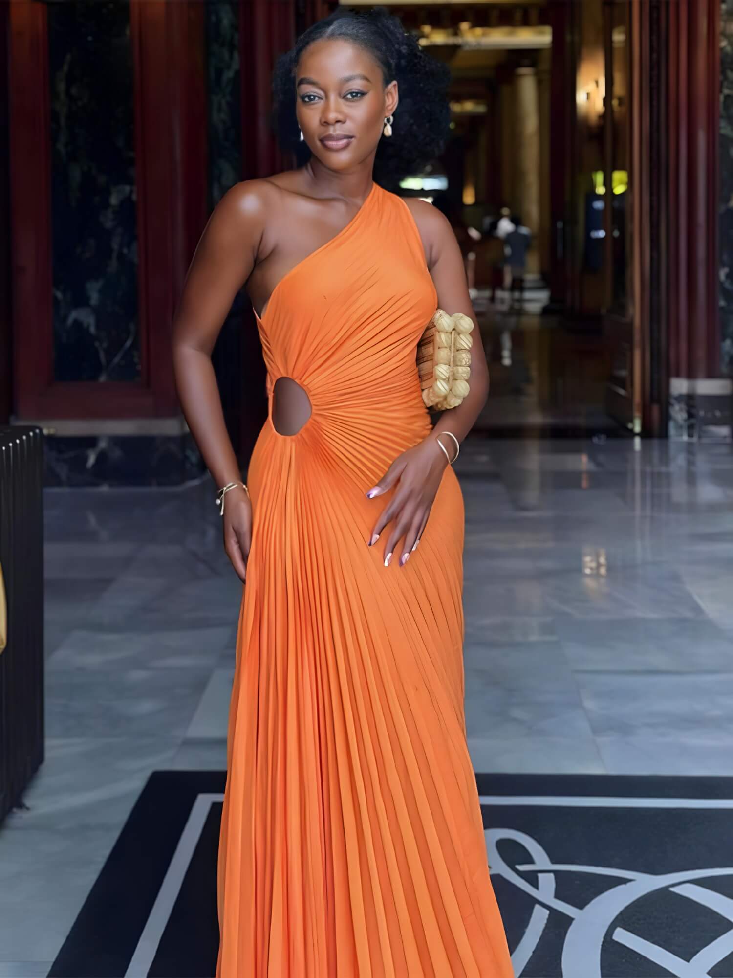 Robe Longue Élégante Ualia